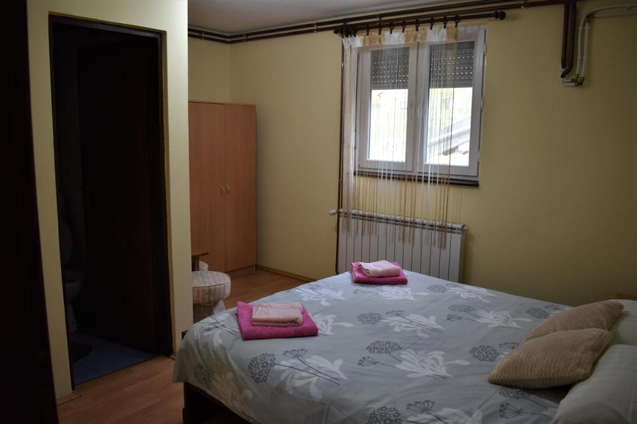 Apartments Sabljak Rakovica Ngoại thất bức ảnh